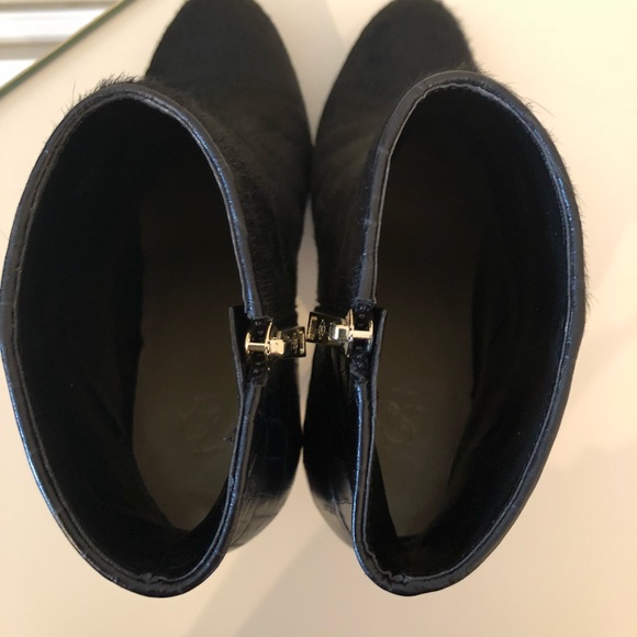 ❌SOLD❌ Ann Taylor calf hair booties Black sz 6.5 - Picture 6 of 8